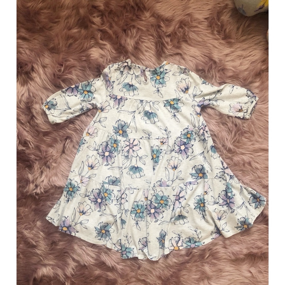 Girls dress - Picture 2 of 2
